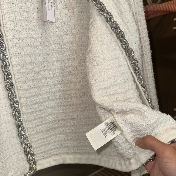 Alice + Olivia
Akira Embellished-Trim Cardigan Size XL - Picture 10 of 13